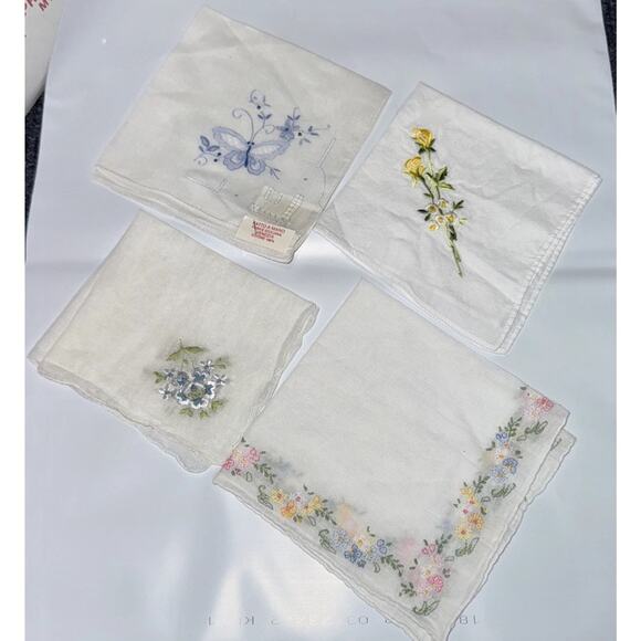Lot of 4 Embroidered Hankies 1 Blue Butterfly Fatto A Mano Venezia Cotton Yellow - Picture 1 of 6